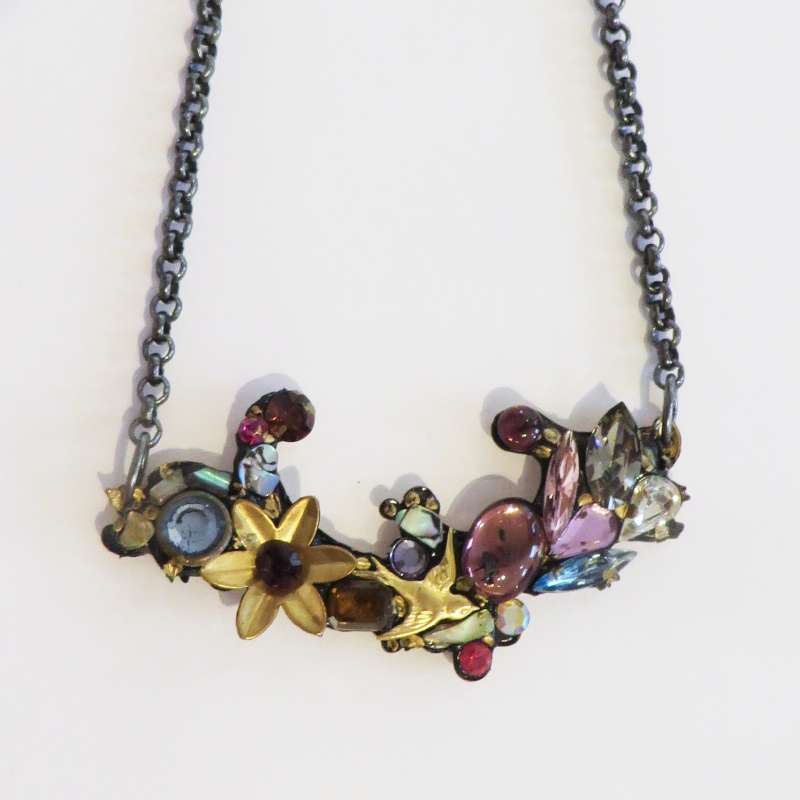 Medium bower necklace